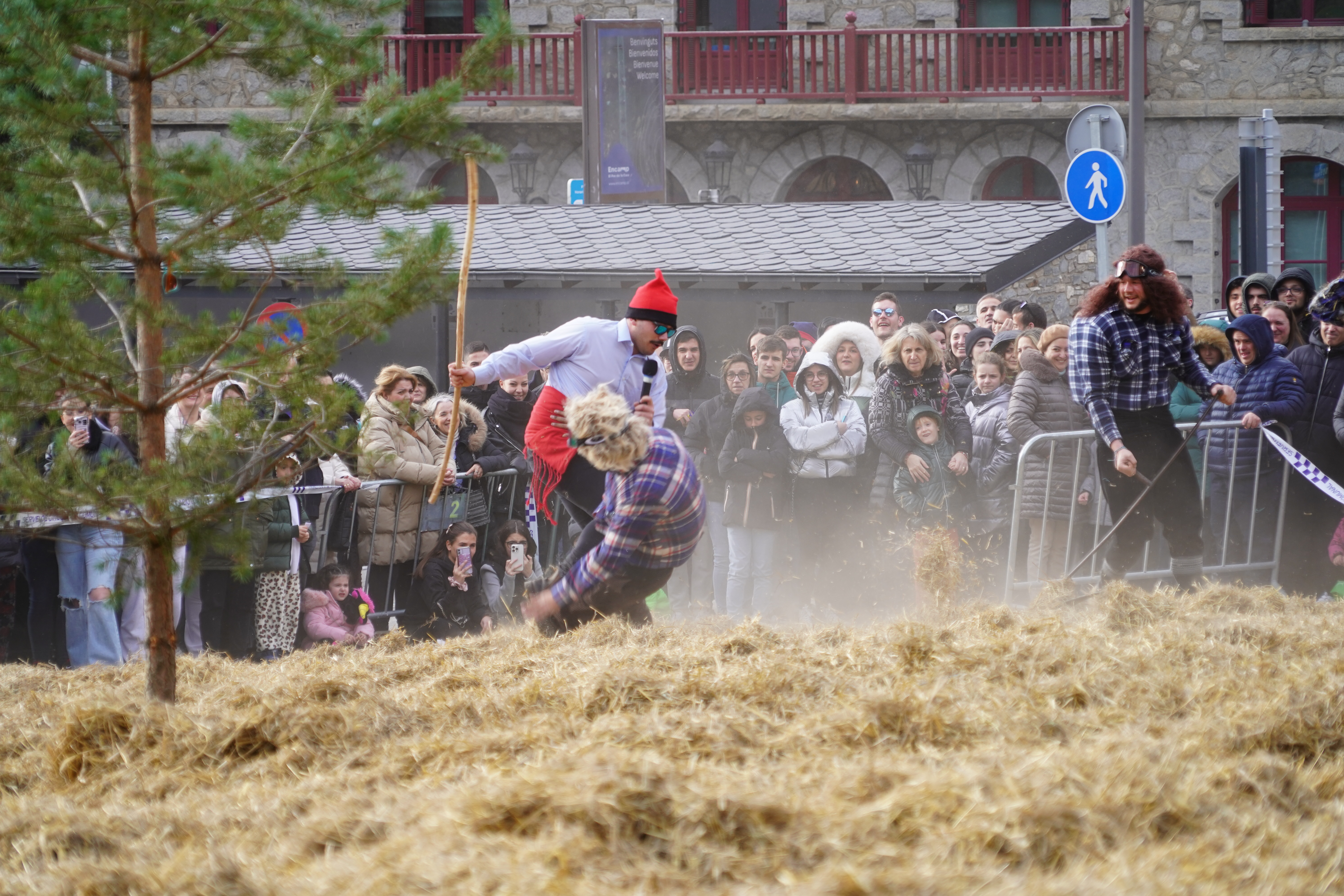 20240212 Ball Ossa @ComuEncamp (12).JPG