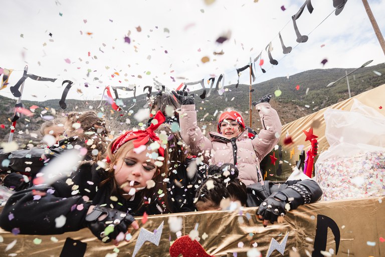 2 - DESFILADA CARROSSES I COMPARSES - CARNAVAL ENCAMP 2025  - 9.jpg