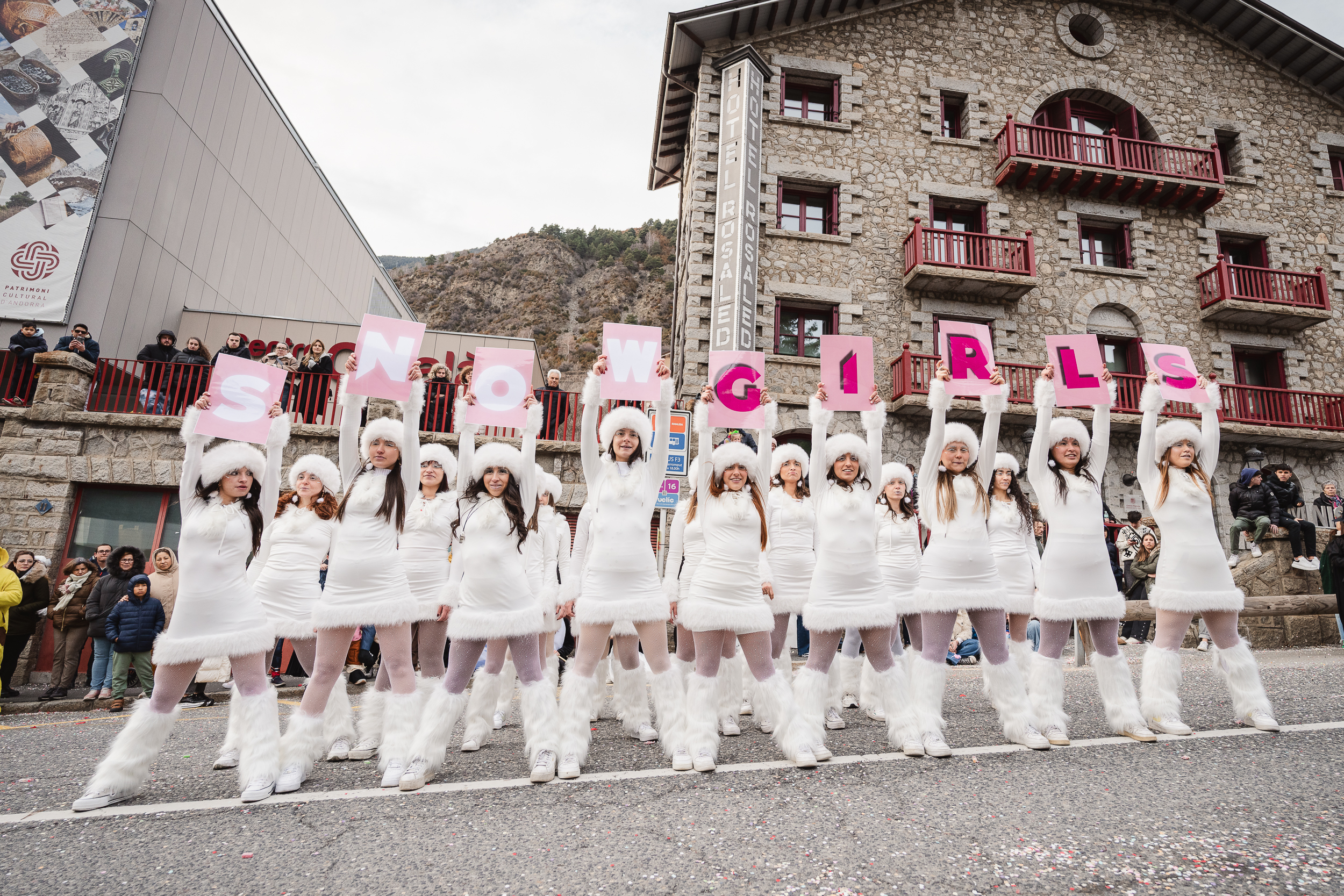 2 - DESFILADA CARROSSES I COMPARSES - CARNAVAL ENCAMP 2025  - 90.jpg