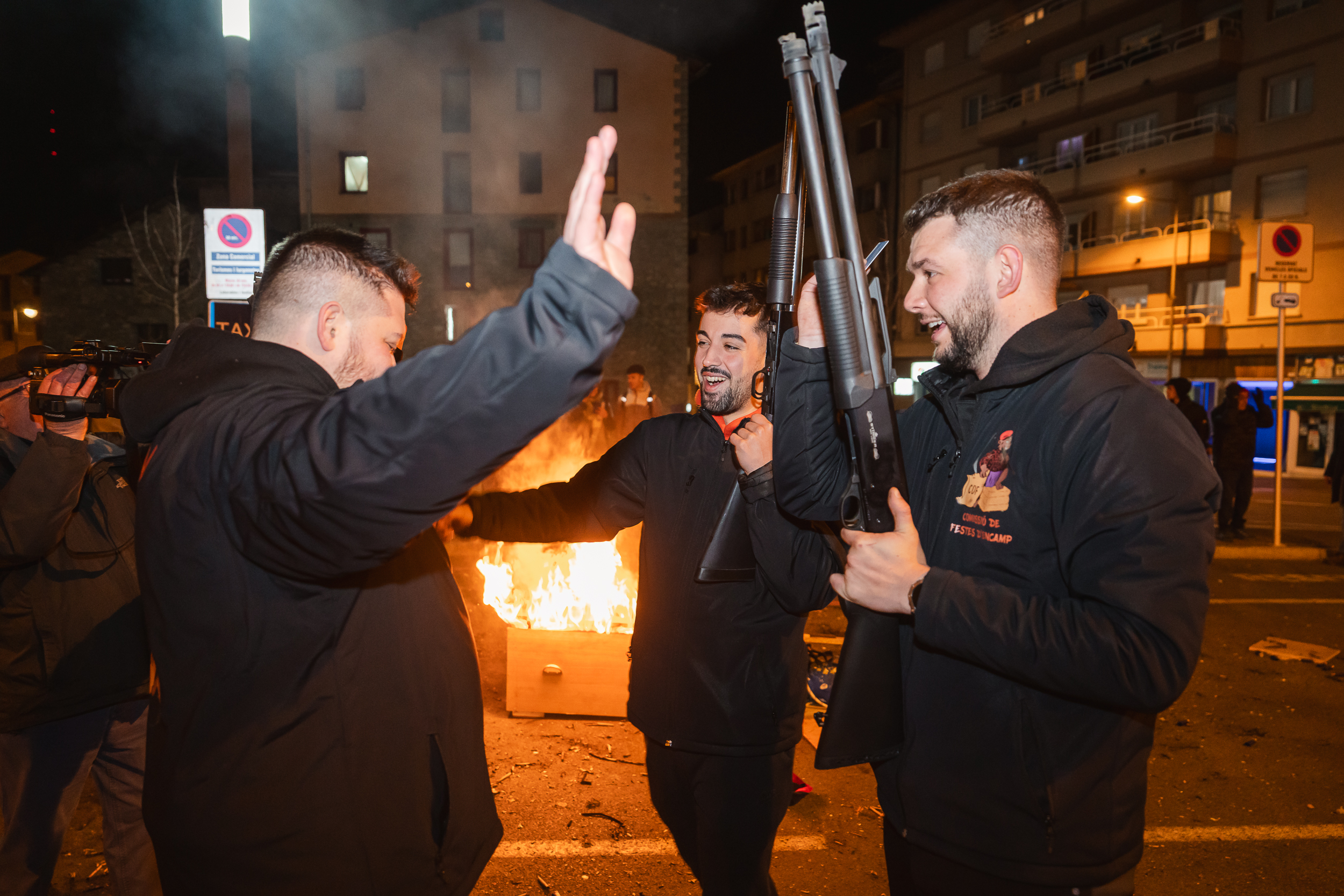 14 - ENTERRAMENT CARNESTOLTES + SARDINADA  - CARNAVAL ENCAMP 2025  - 57.jpg
