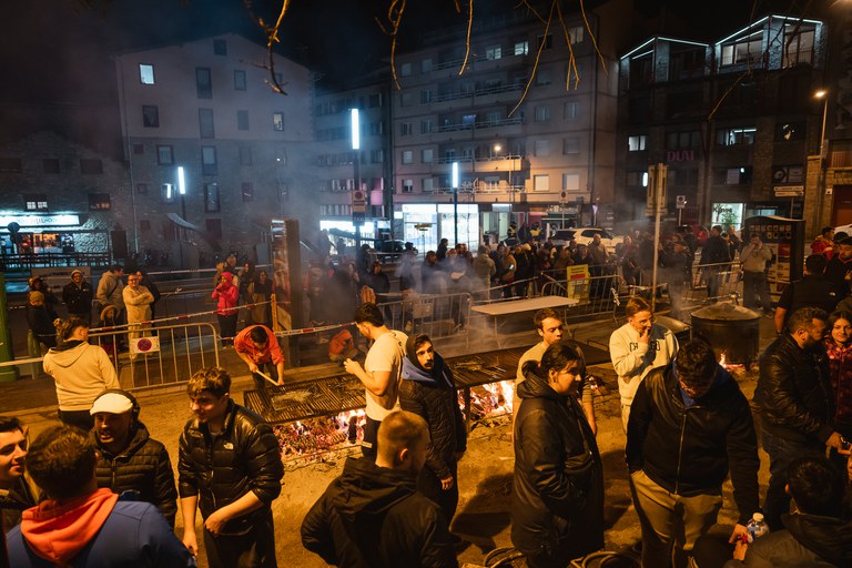 14 - ENTERRAMENT CARNESTOLTES + SARDINADA  - CARNAVAL ENCAMP 2025  - 7.jpg