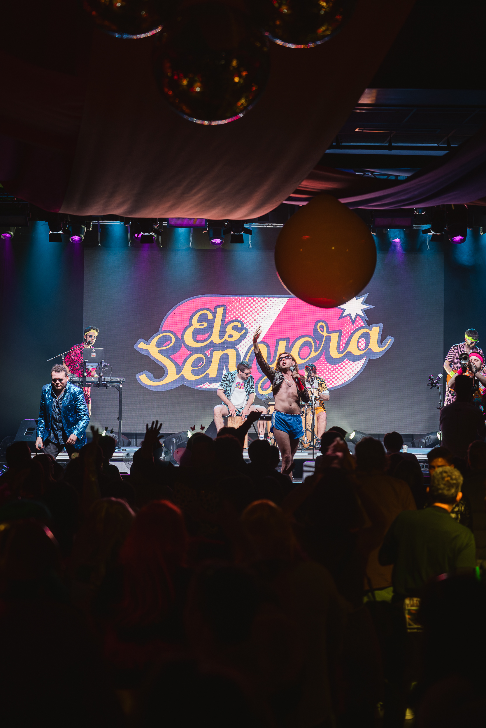 4 - GRUP DE VERSIONS _ELS SEÑORA_ + DJ SHIN - CARNAVAL ENCAMP 2025  - 26.jpg