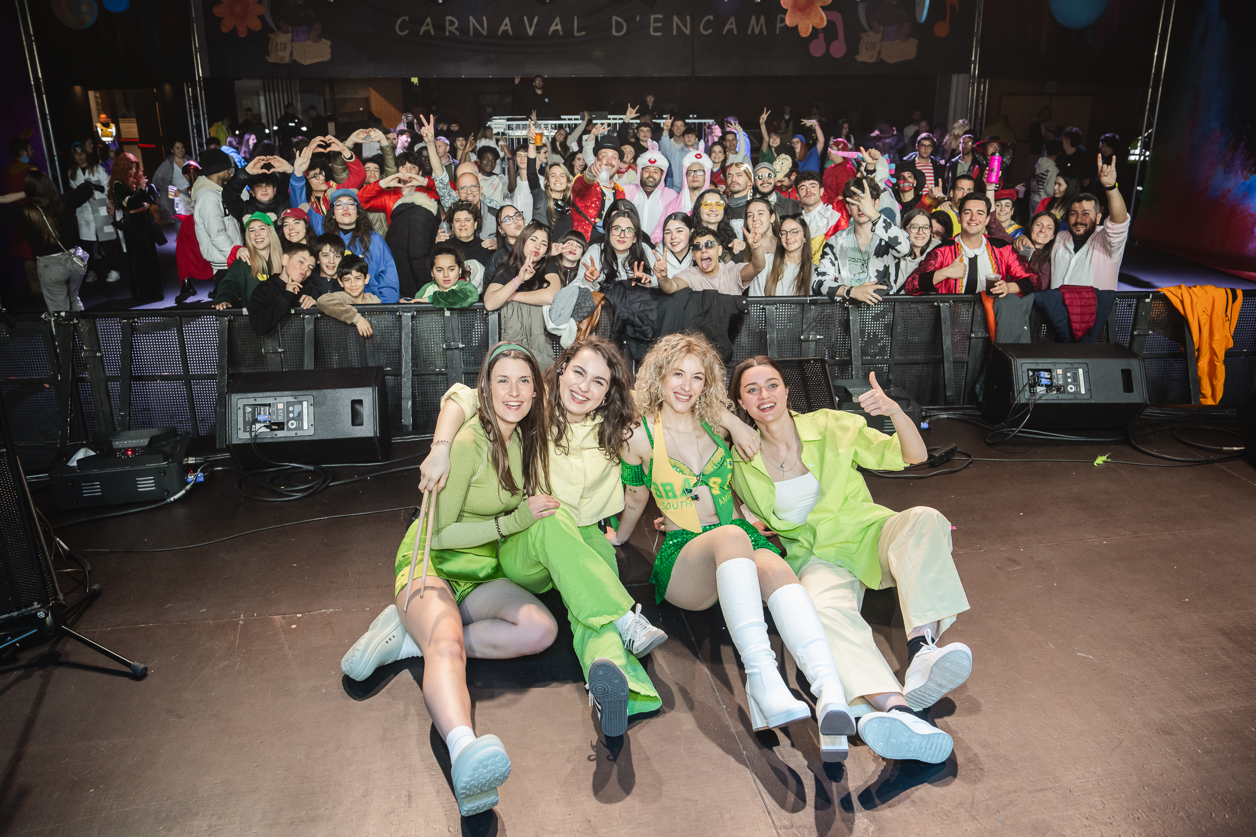 11 - GRUP DE VERSIONS LES CAIPIRINYES + DJ MONCHO + DJ MON  - CARNAVAL ENCAMP 2025  - 31.jpg