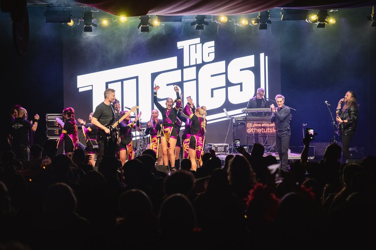 8 - GRUP DE VERSIONS _THE TUTSIES_ + ENTREGA DE PREMIS + BANDIDOS PERVERSIONS - CARNAVAL ENCAMP 2025  - 1.jpg