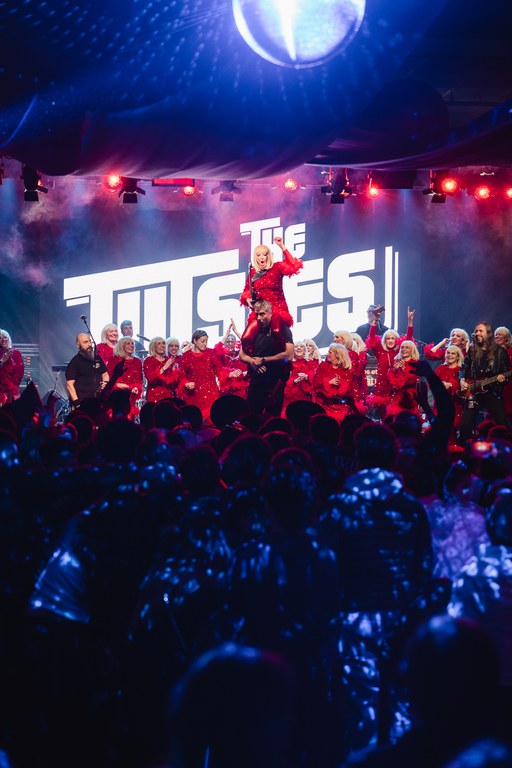 8 - GRUP DE VERSIONS _THE TUTSIES_ + ENTREGA DE PREMIS + BANDIDOS PERVERSIONS - CARNAVAL ENCAMP 2025  - 46.jpg