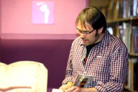 “Dues persones mai llegeixen el mateix llibre”, entrevista a Alfons Codina