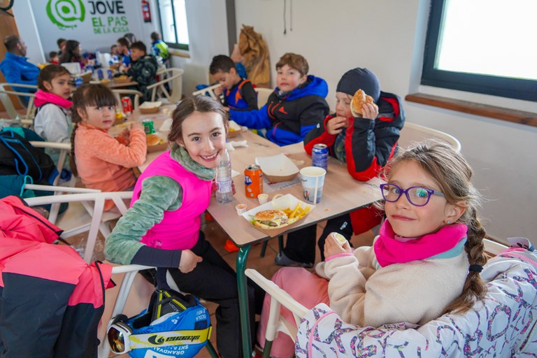 Cloenda escola de neu El Pas de la Casa
