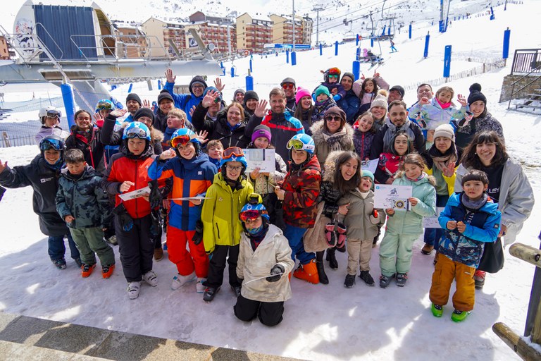 Cloenda escola de neu El Pas de la Casa
