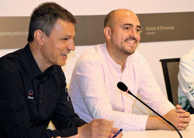 Xavier Fernàndez i Enric Torres durant la roda de premsa .