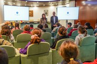 Alumnes de l’Escola Francesa d’Encamp descobreixen de primera mà el funcionament de casa comuna i els projectes impulsats pel comú