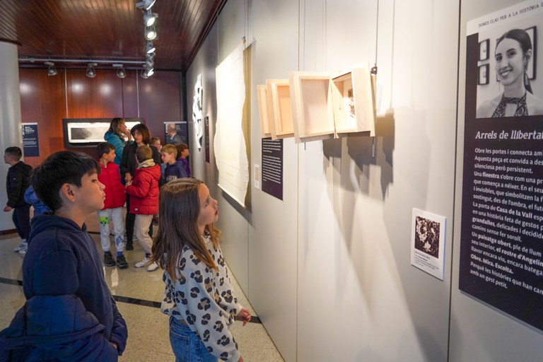 Visita de l'escola francesa al Comú d'Encamp.