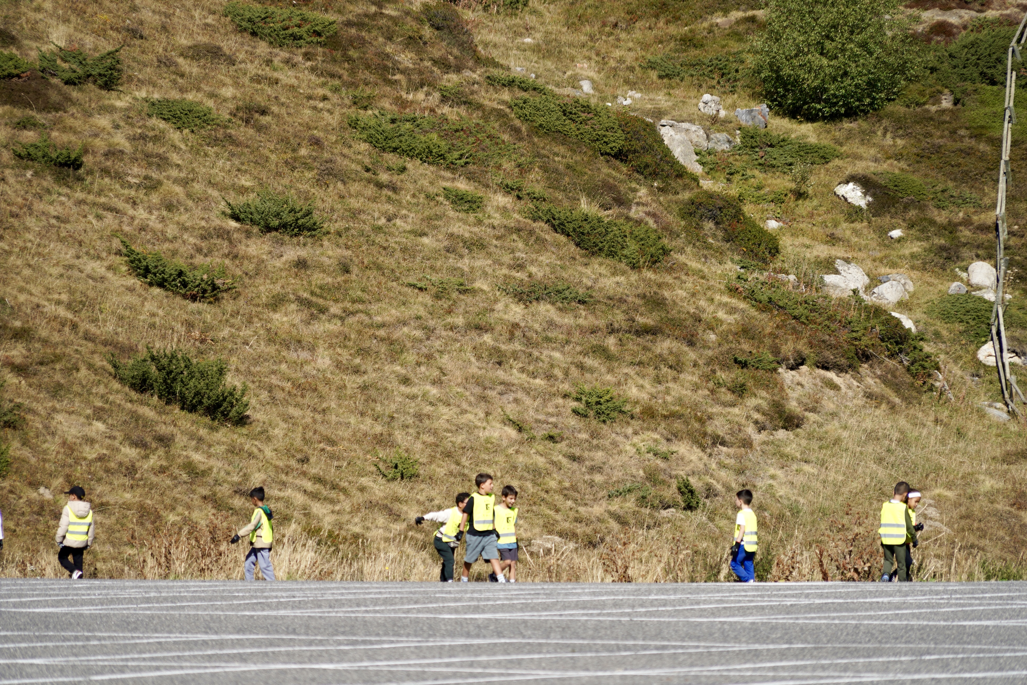 20260922 clean up day el pas de la casa @ComuEncamp (20).jpg