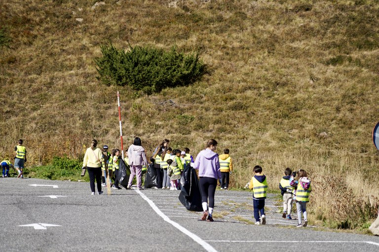 20260922 clean up day el pas de la casa @ComuEncamp (24).jpg