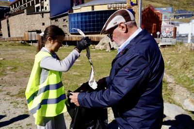 20260922 clean up day el pas de la casa @ComuEncamp (3).jpg.