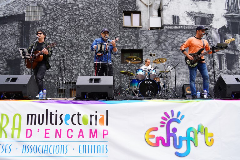 Enfira't @ComuEncamp