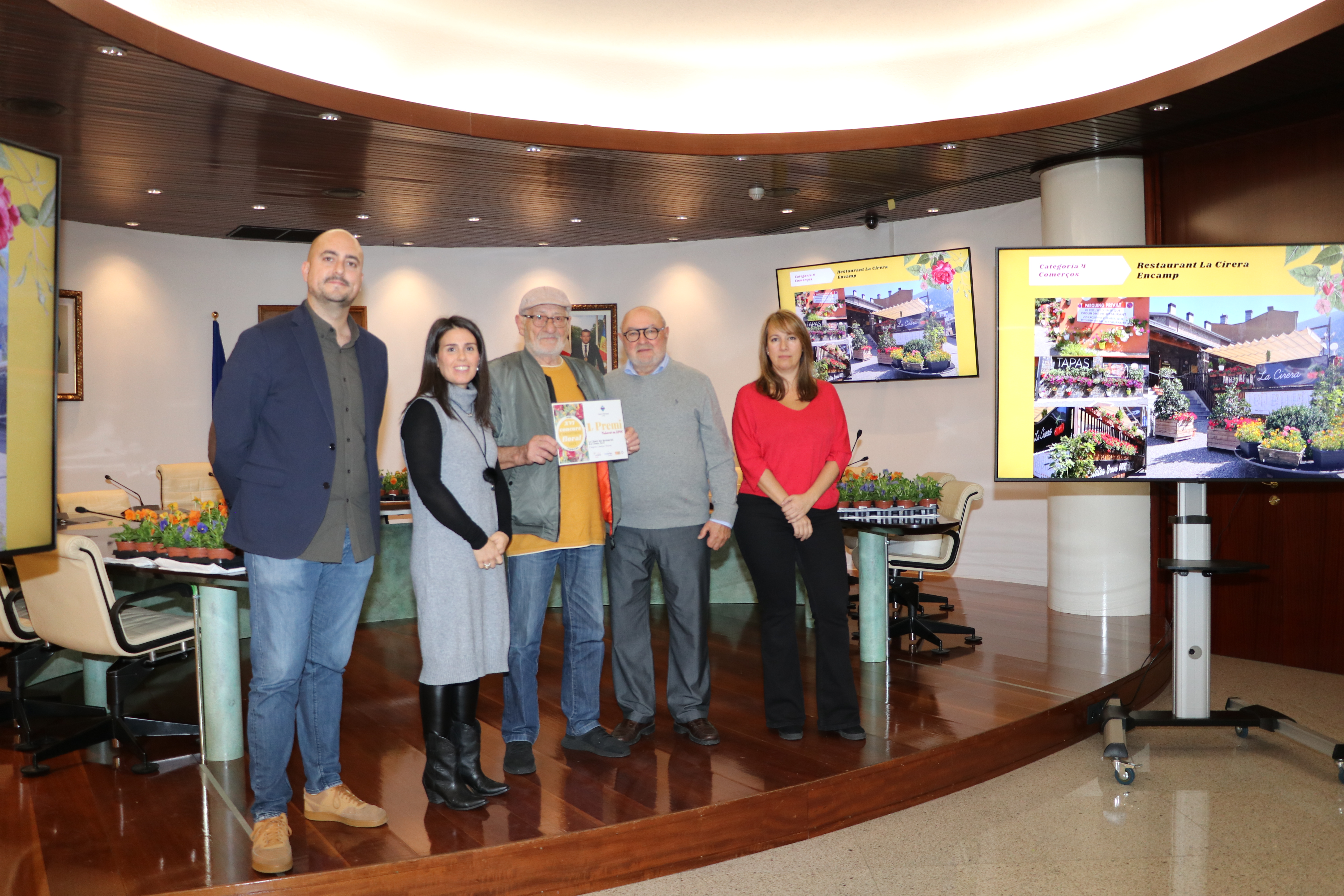 Entrega premis Concurs embelliment floral 2022.