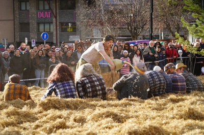 20240212 Ball Ossa @ComuEncamp (47).JPG.