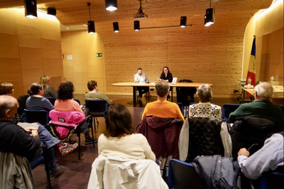 Entrevista literària a l’escriptora Caro Santos al Pas de la Casa.
