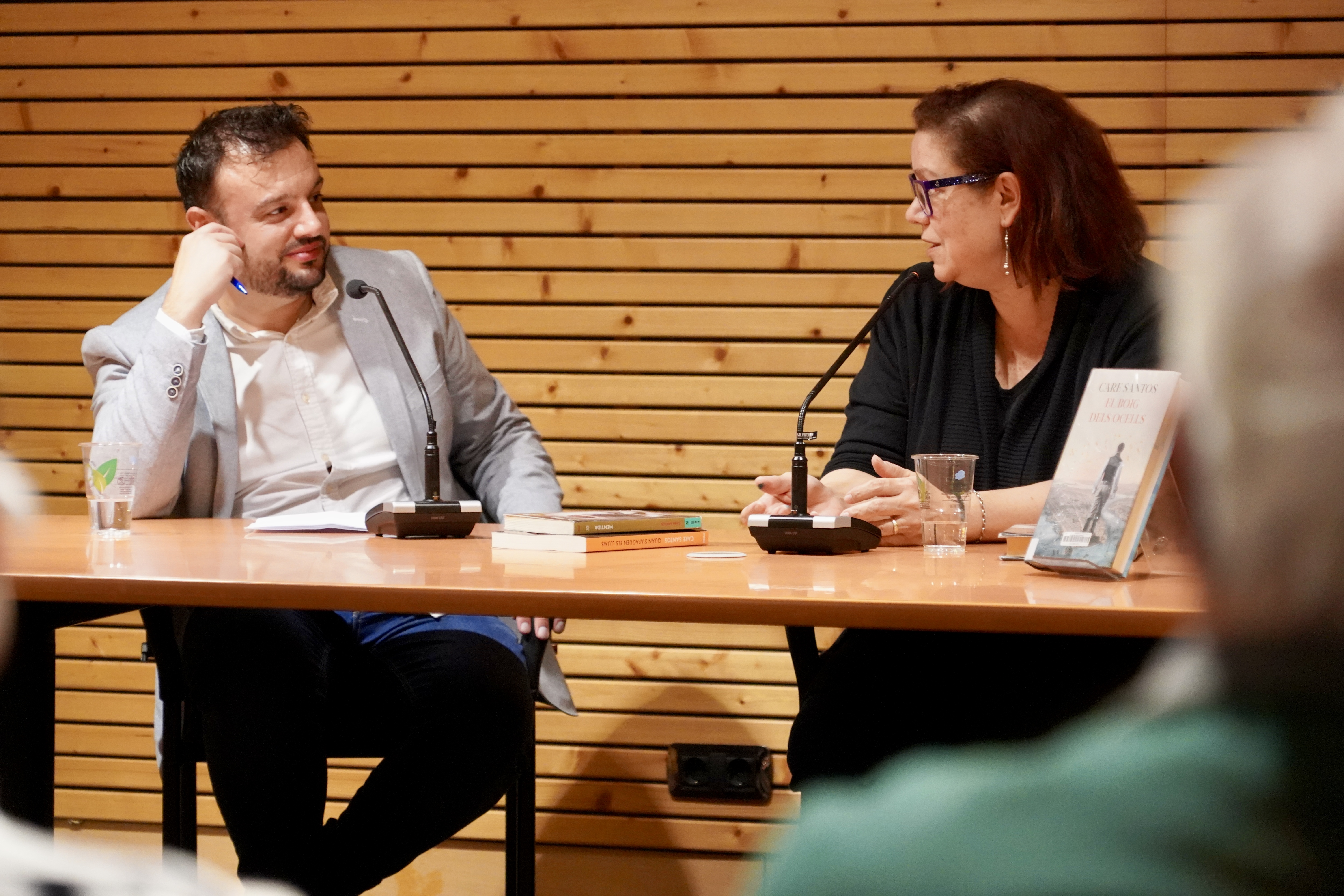 Entrevista literària a l’escriptora Caro Santos al Pas de la Casa