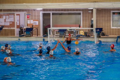 Trobada entre el CN Sant Andreu i els Taurons Waterpolo d'Encamp.