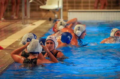 Trobada entre el CN Sant Andreu i els Taurons Waterpolo d'Encamp.