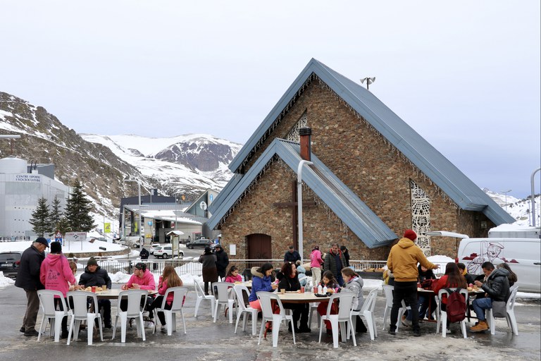 Dinar popular de Carnaval al Pas de la Casa