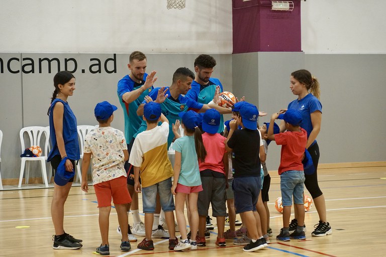 Recepció del Comú d'Encamp i el Barça de futbol sala a Encamp. Agost 2022