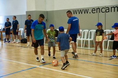 Recepció del Comú d'Encamp i el Barça de futbol sala a Encamp. Agost 2022.