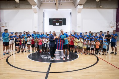 Recepció del Comú d'Encamp i el Barça de futbol sala a Encamp. Agost 2022.