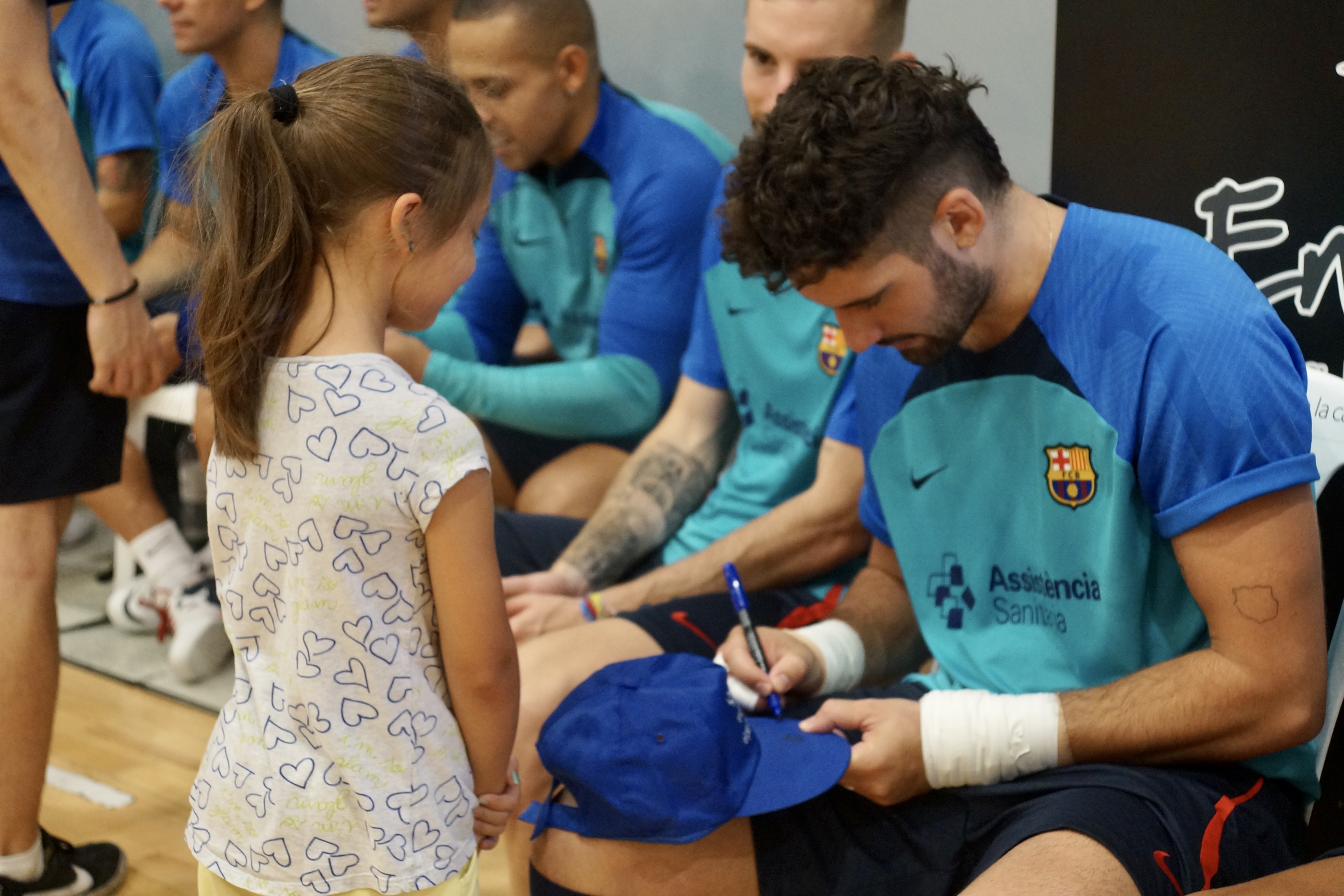 Recepció del Comú d'Encamp i el Barça de futbol sala a Encamp. Agost 2022