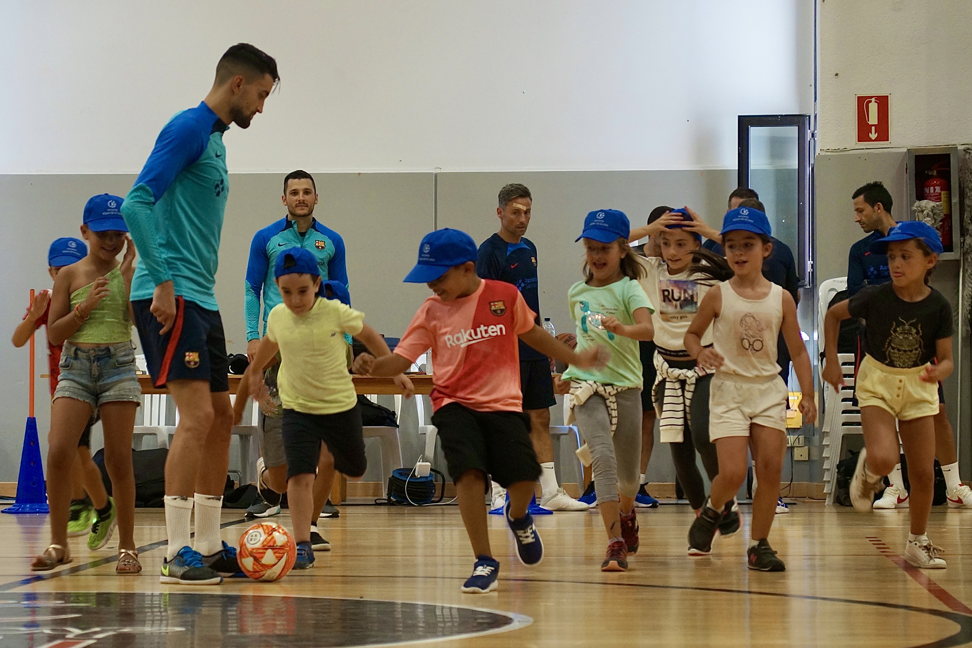 Recepció del Comú d'Encamp i el Barça de futbol sala a Encamp. Agost 2022