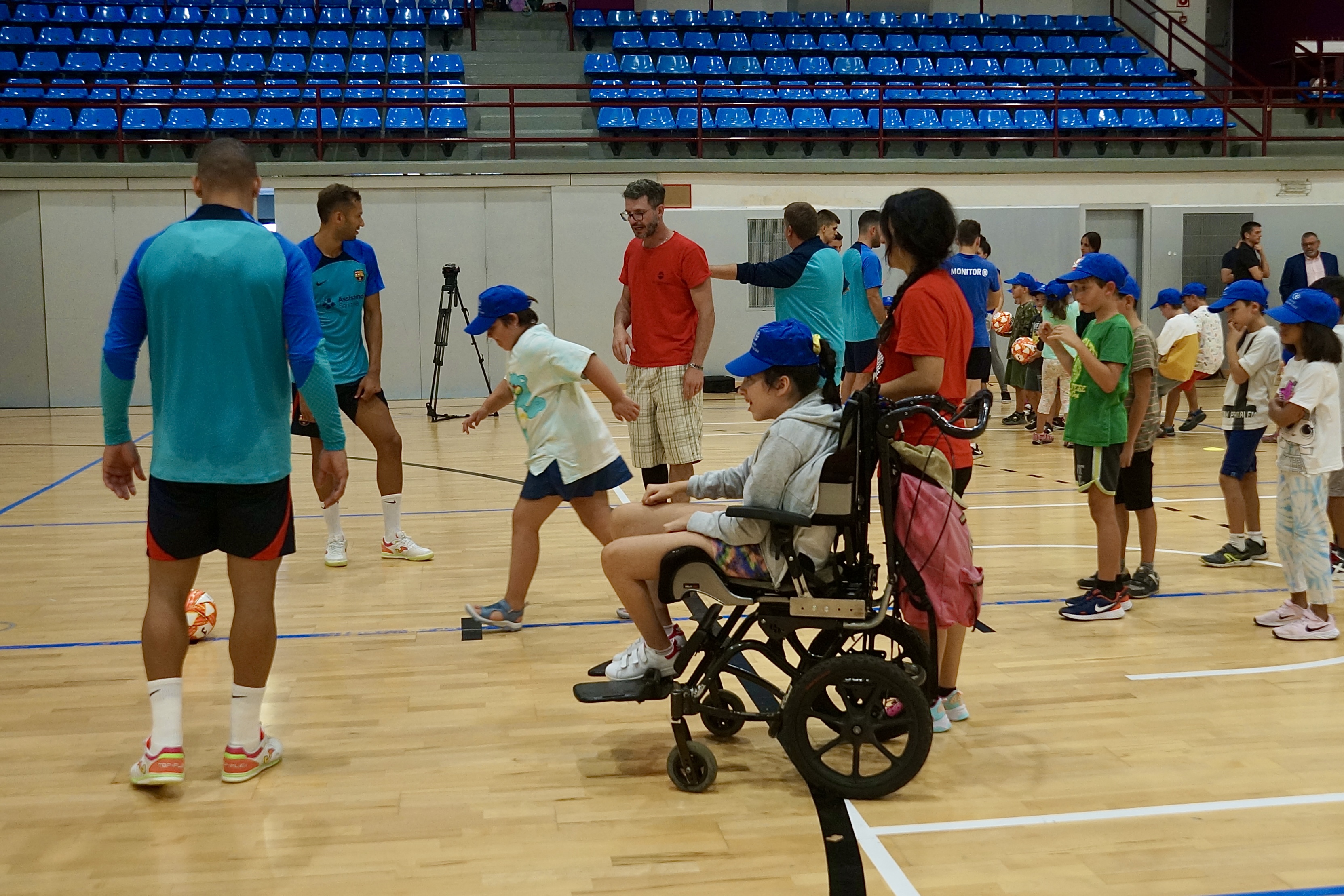 Recepció del Comú d'Encamp i el Barça de futbol sala a Encamp. Agost 2022