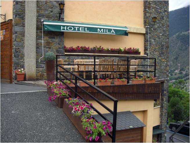 Treball A33-Hotel Milà.jpg
