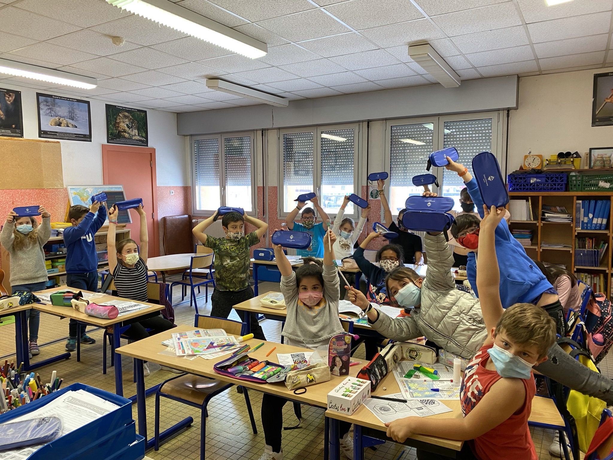 Repartiment de portaentrepans a les escoles del Pas 