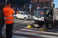 El Comú d'Encamp reforça els efectius de neteja viària amb la compra d'una nova màquina escombradora 