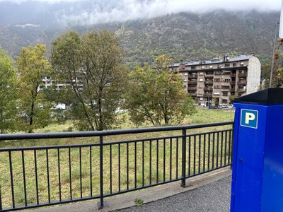 Ubicació nou aparcament, punts de recollida d'escombraries i pipicà.