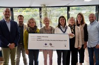 El Comú d’Encamp entrega 3.900 euros a Càritas com a recaptació de les entrades dels partits del VI Trofeu de bàsquet