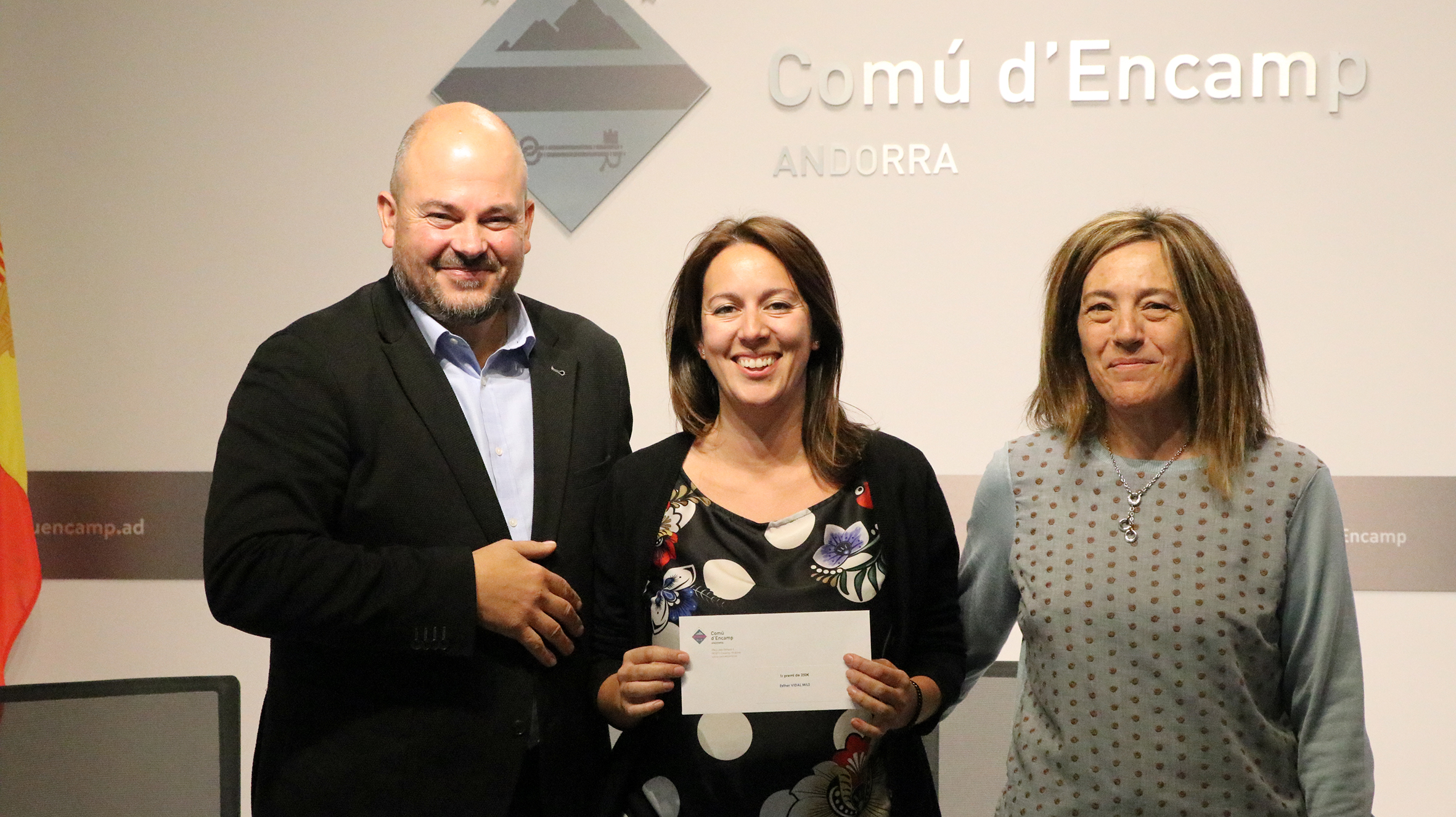1r apartaments ENC - Esther Vidal.JPG