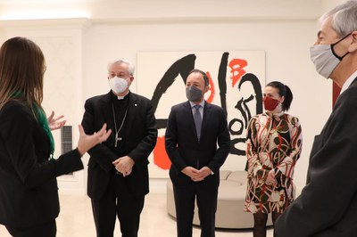 Visita del Copríncep Enric Vives a l'antic hotel Rosaleda d'Encamp, actual seu del ministeri de Cultura..
