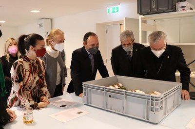 Visita del Copríncep Enric Vives a l'antic hotel Rosaleda d'Encamp, actual seu del ministeri de Cultura..