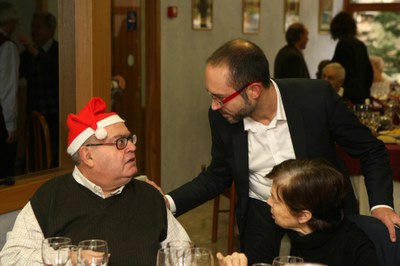 Dinar de Nadal de la gent gran.
