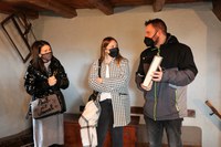 El Museu Casa Cristo d’Encamp amplia la seva exposició d’objectes tradicionals amb una caixa de núvia del segle XVIII 