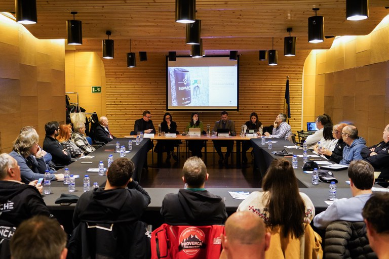 20251205 Taula d'oci nocturn del Pas de la Casa @ComuEncamp