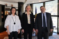 Els cònsols d'Encamp reben a l'ambaixadora francesa, Jocelyne Caballero