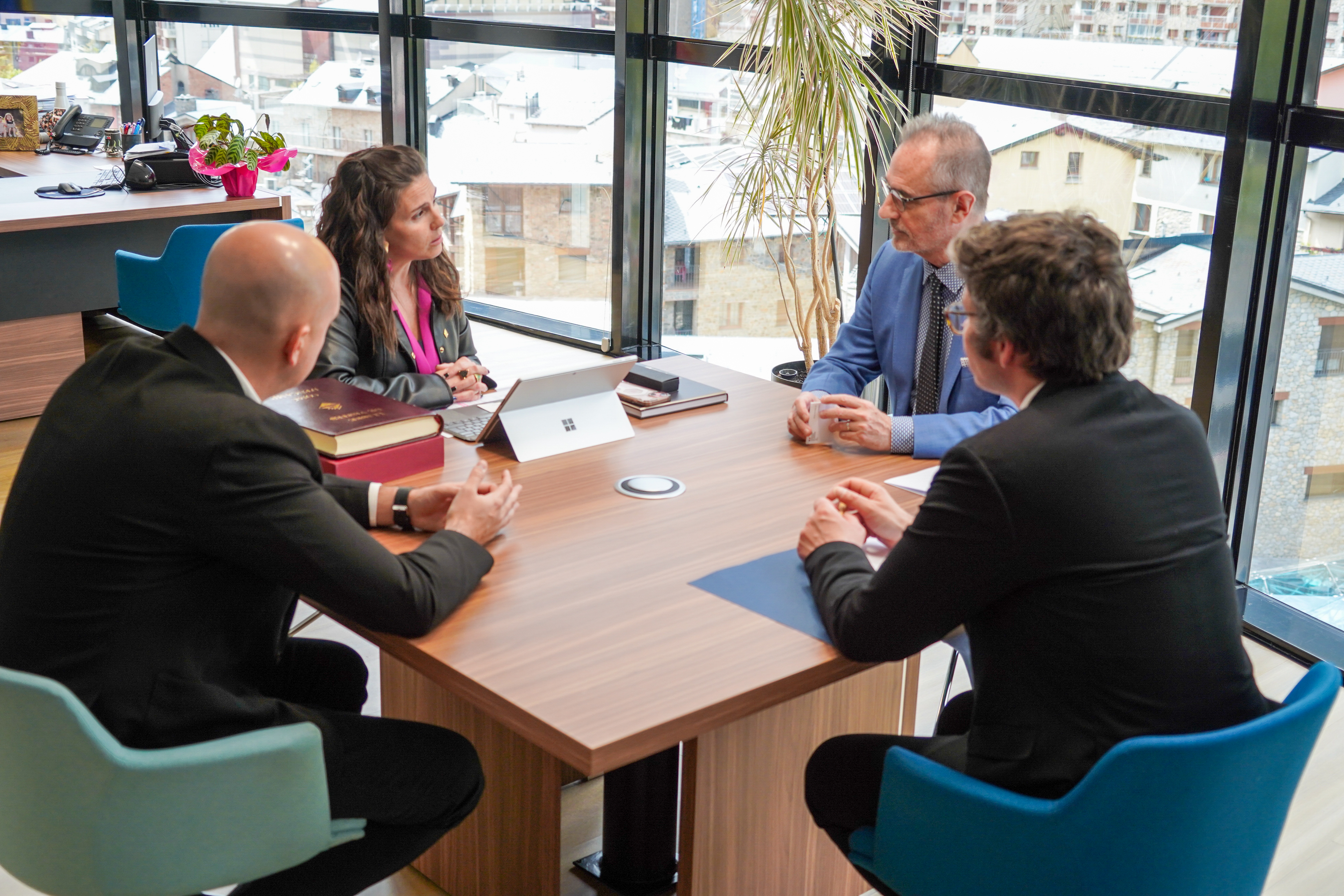 20250513 visita nou ambaixador Nicolas Eybalin @ComuEncamp (7).jpg