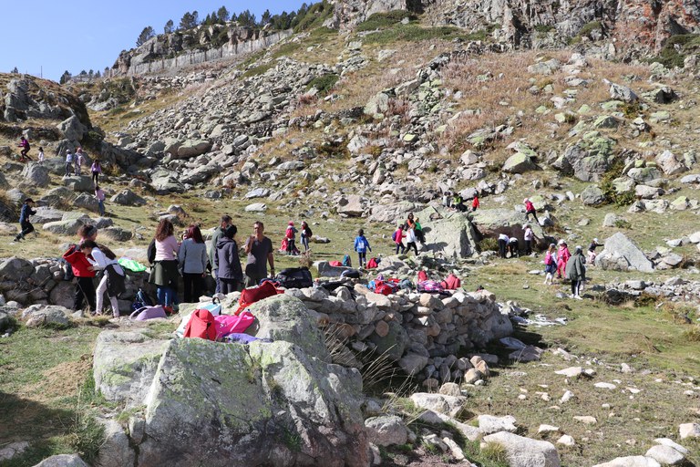 Visita escolars del sistema francès a l'orri d'Encenrera d'Encamp