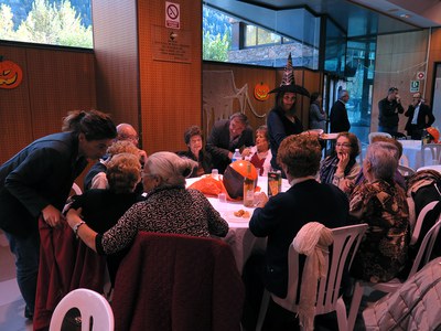 Tots Sants gent gran-011.JPG.