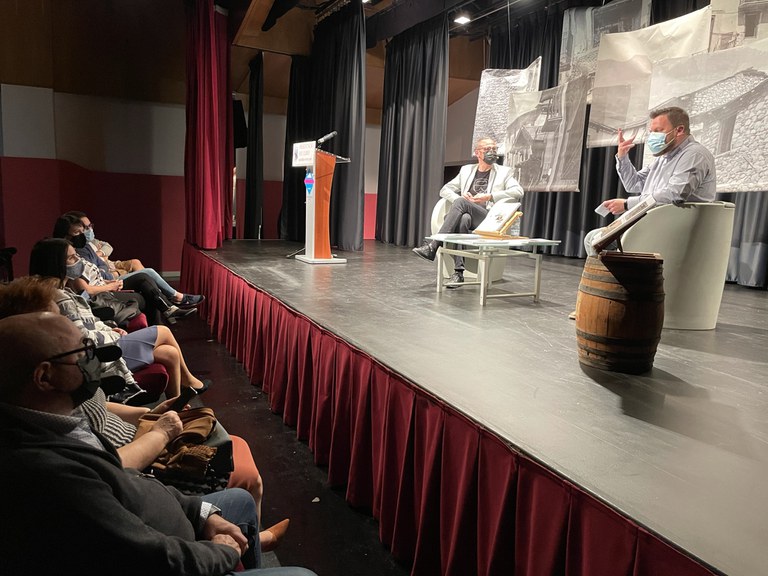 Robert Lizarte, presentant a l'autor, Jordi Armengol