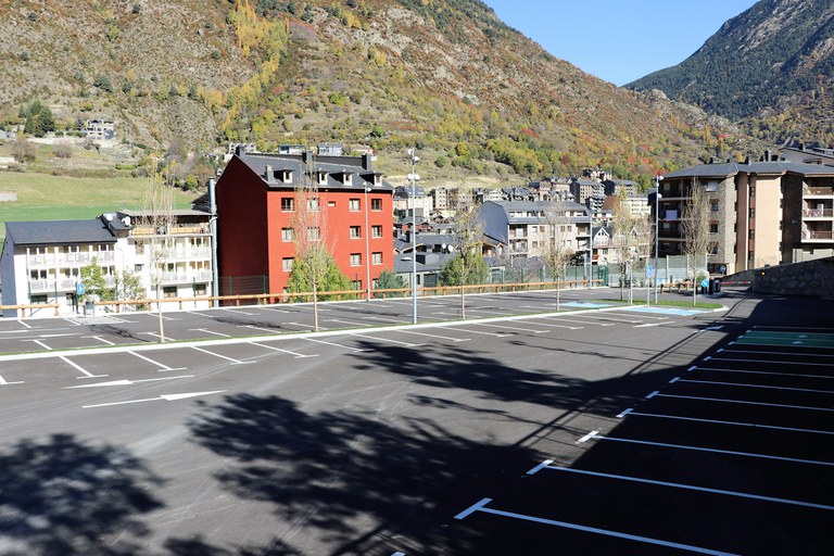 Nou aparcament de Casa Tresà