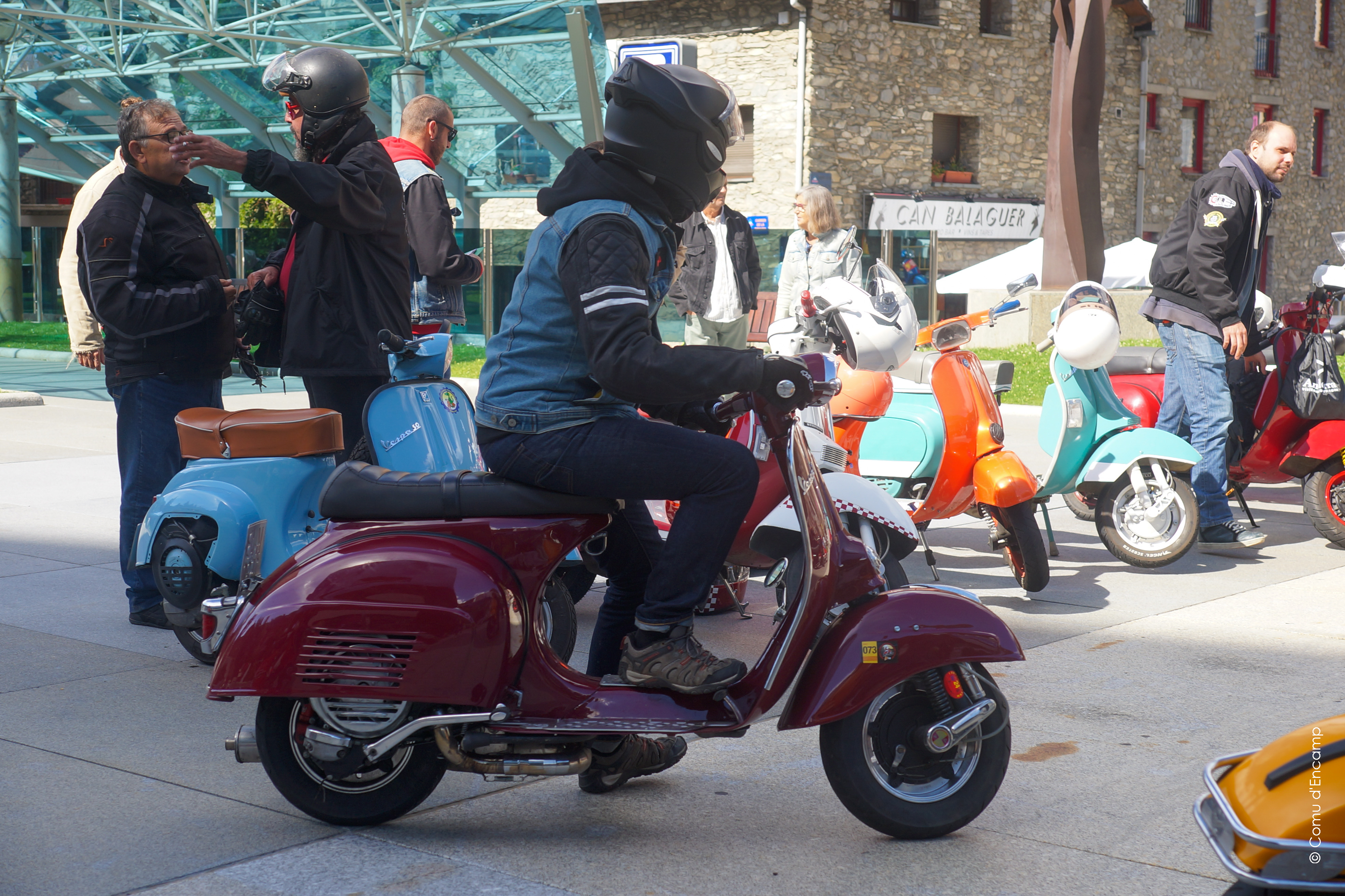Trobada scooters. Cloenda Encamp. Foto: ComuEncamp